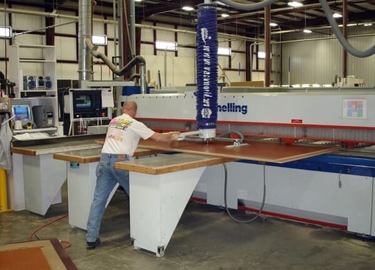 4 Reasons to Work with a National Fixture Supplier